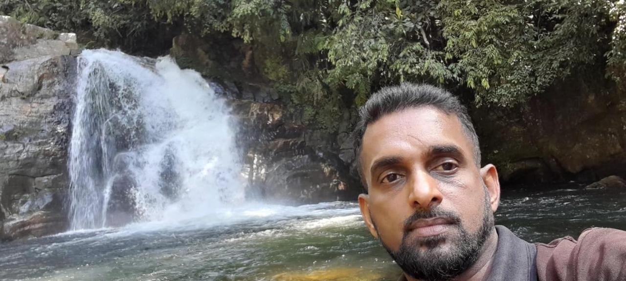 विला Sinharaja Vini *